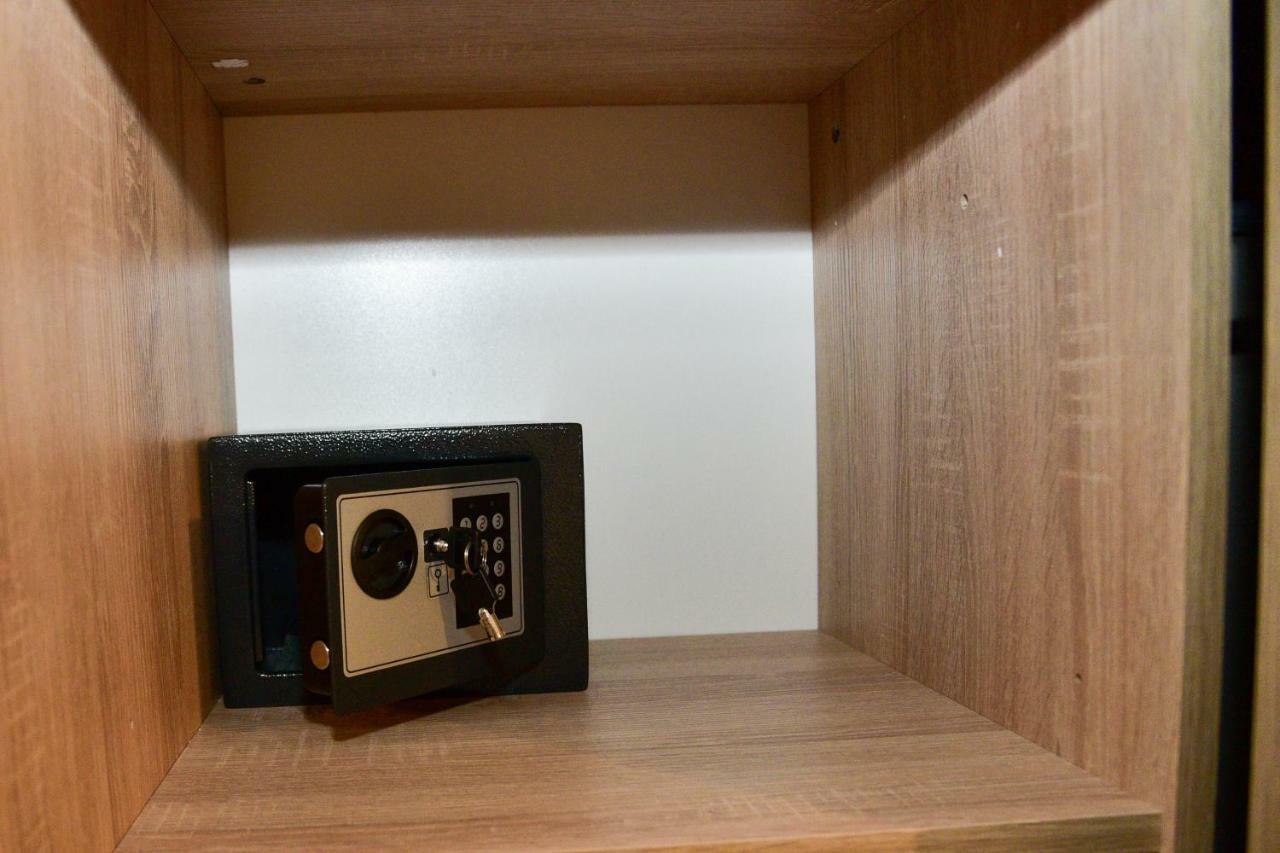 Tesla Coil Apartments Gospic Exterior photo